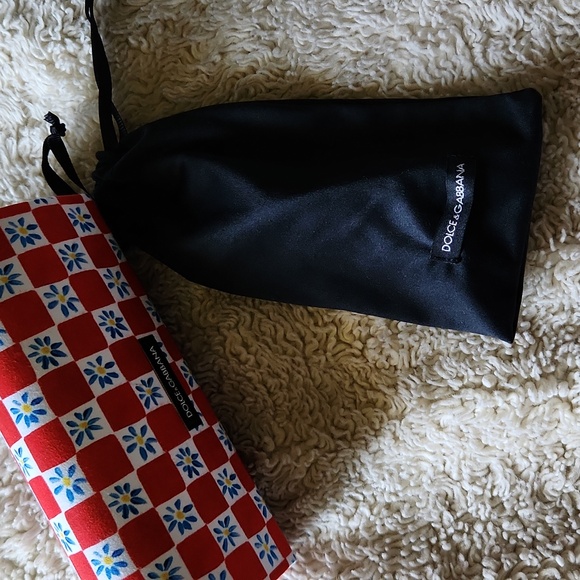 Sunglasses - Picture 4 of 6